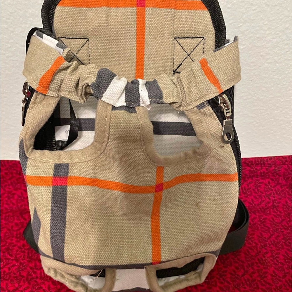 NWOT Fashion, pet dog carrier/backpack  size small